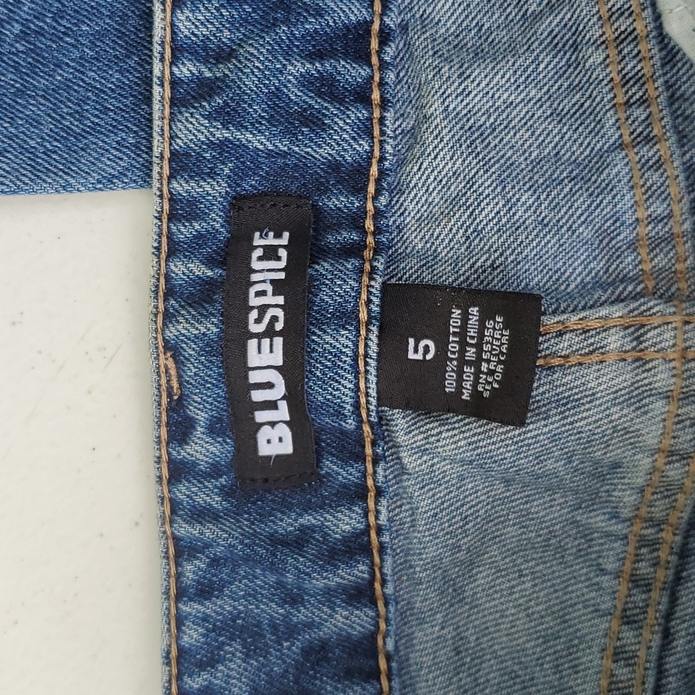 Jeans - Picture 3 of 4